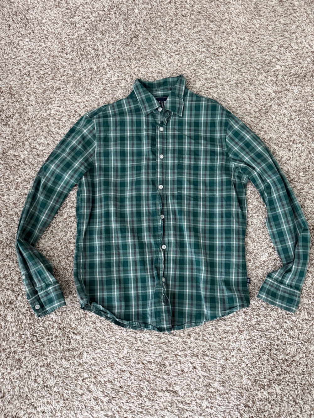 GAP Green Plaid Long-Sleeve Button-Down Shirt